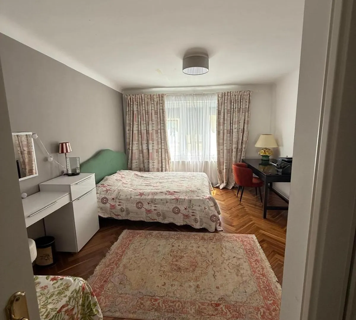 Beautiful 2 Bedroom Apartment In Centre Viena