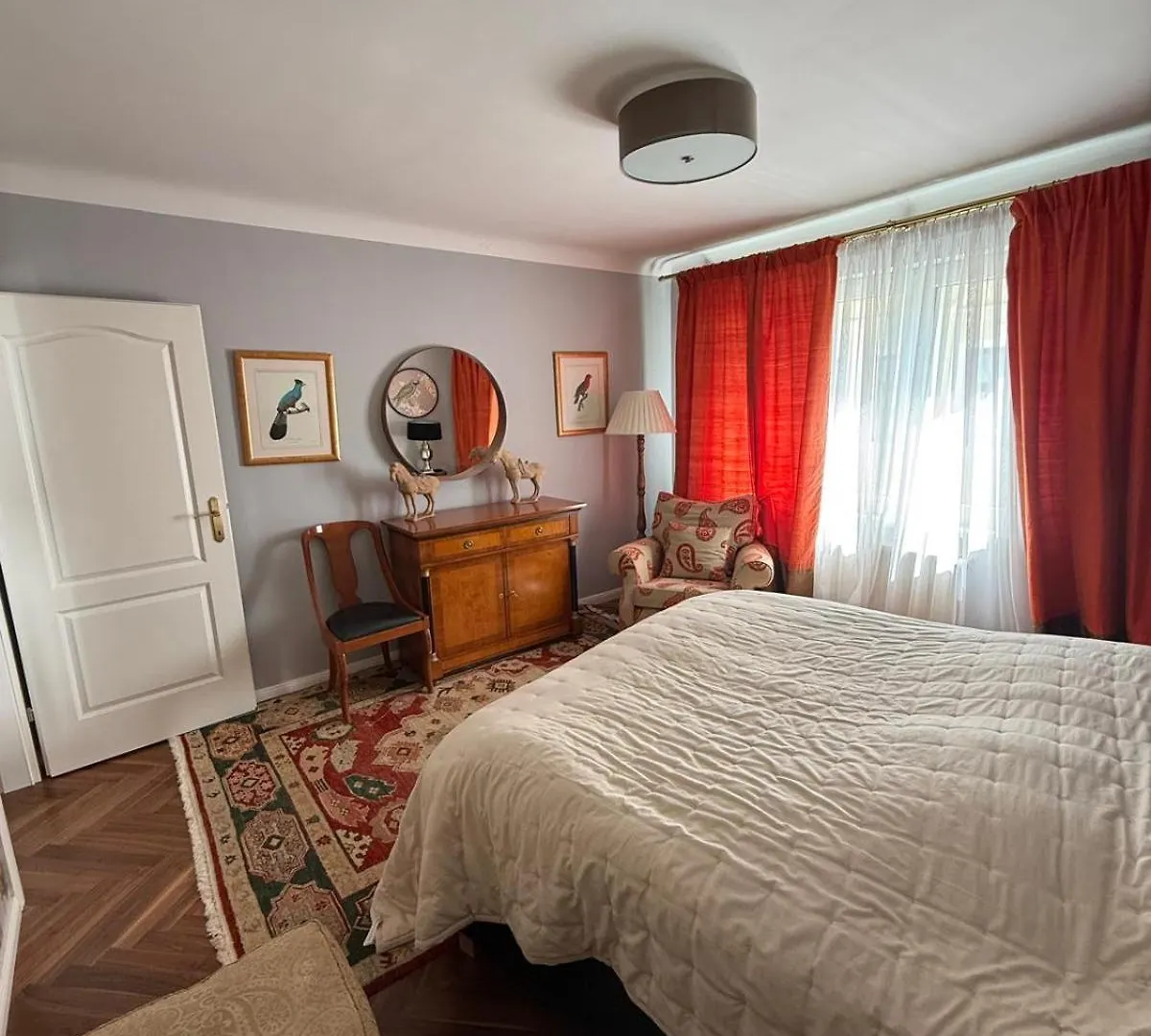 Beautiful 2 Bedroom Apartment In Centre Viena