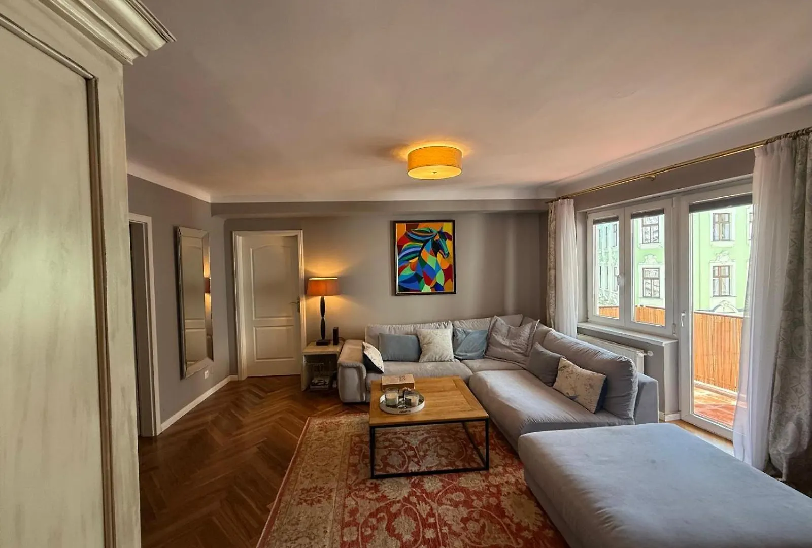 Beautiful 2 Bedroom Apartment In Centre Viena