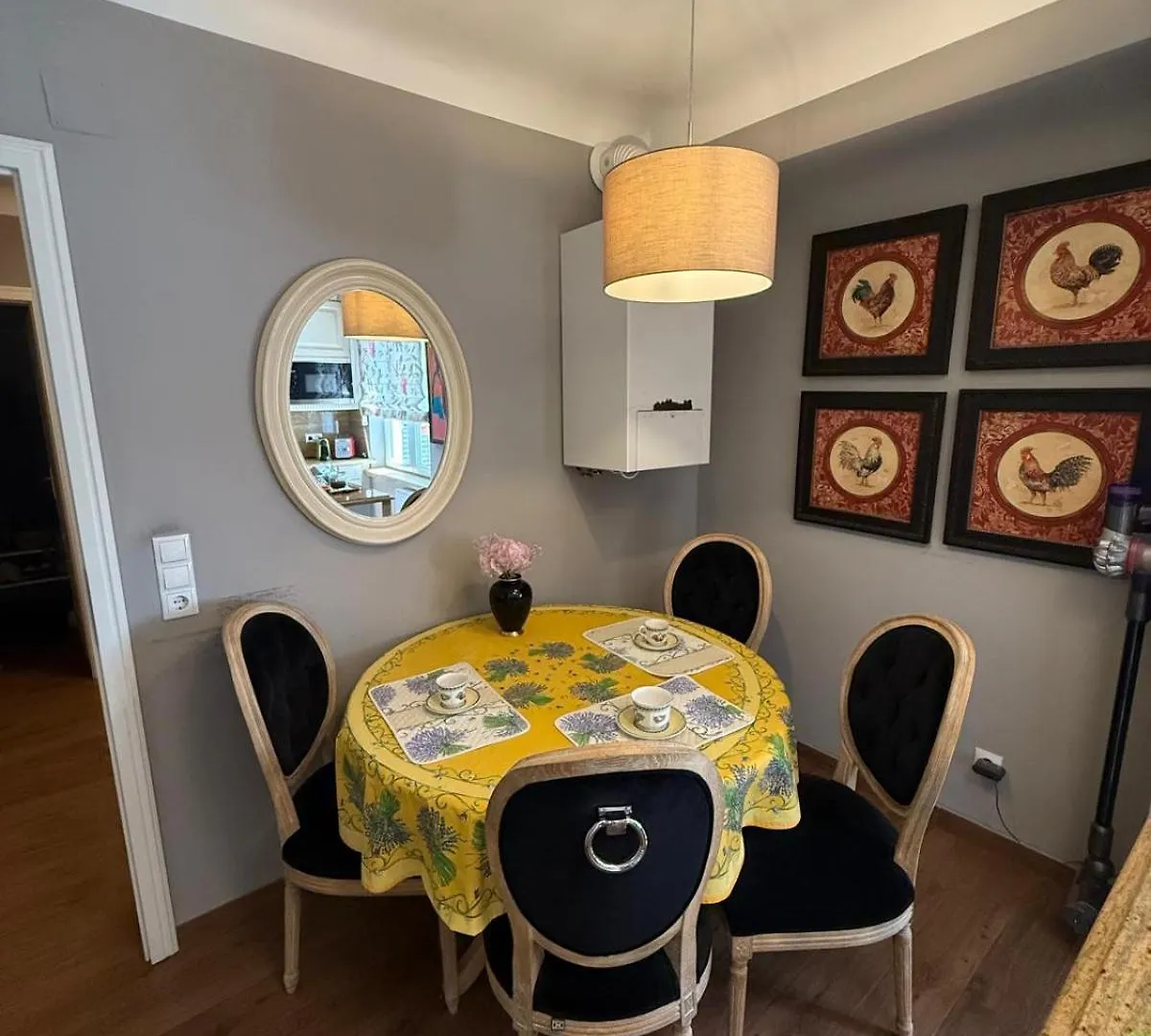 Beautiful 2 Bedroom Apartment In Centre Viena